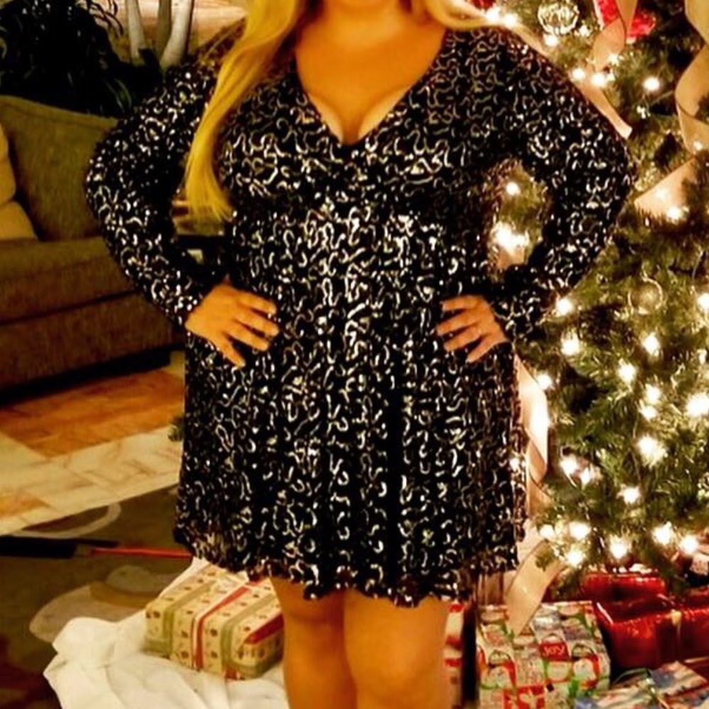 Boohoo Plus Black Sequined V-Neck Mini Dress
